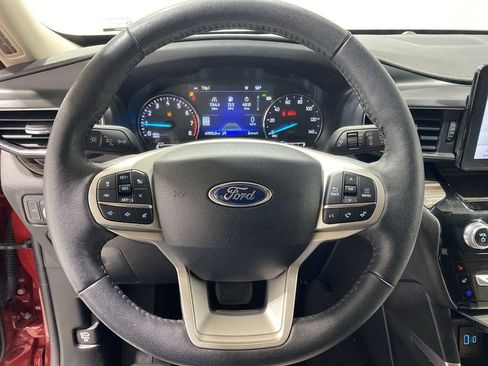 Used 2024 Ford Explorer Limited image 11