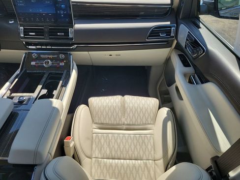 Certified 2022 Lincoln Navigator L Black Label image 19