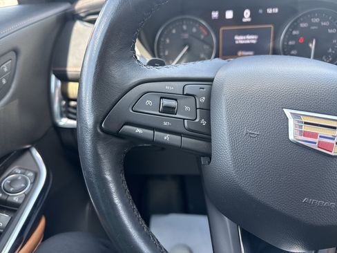 Used 2019 Cadillac XT4 Premium Luxury AWD/4WD image 19