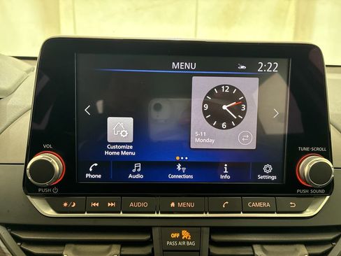Used 2025 Nissan Altima 2.5 SV FWD image 18