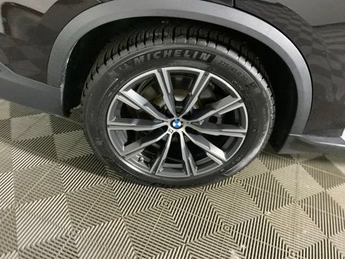 Used 2019 BMW X5 xDrive50i w/ Executive Package AWD/4WD image 37