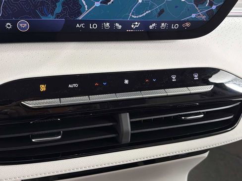 New 2026 Buick Enclave Avenir w/ Super Cruise Package image 32