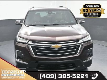 Used 2023 Chevrolet Traverse LT