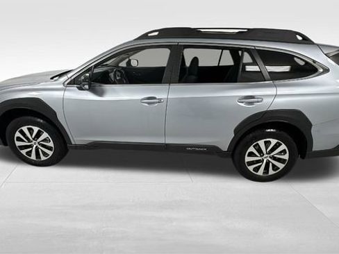 Certified 2024 Subaru Outback Premium image 7