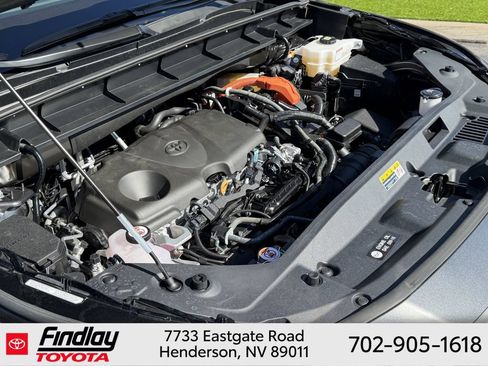 Certified 2025 Toyota Highlander XLE AWD/4WD image 33