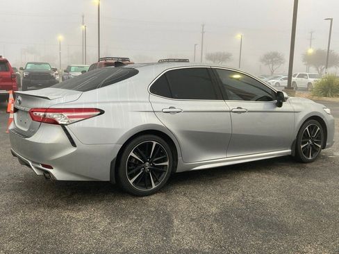 Used 2019 Toyota Camry XSE image 4