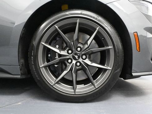 Used 2024 Ford Mustang Dark Horse image 17