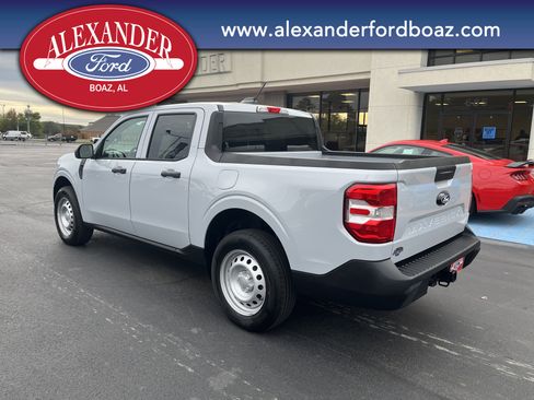 New 2025 Ford Maverick XL image 2