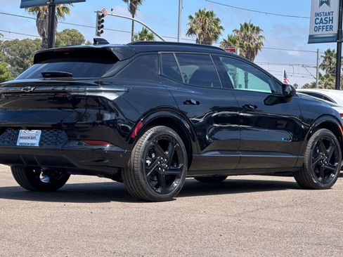 New 2025 Chevrolet Equinox EV RS image 4