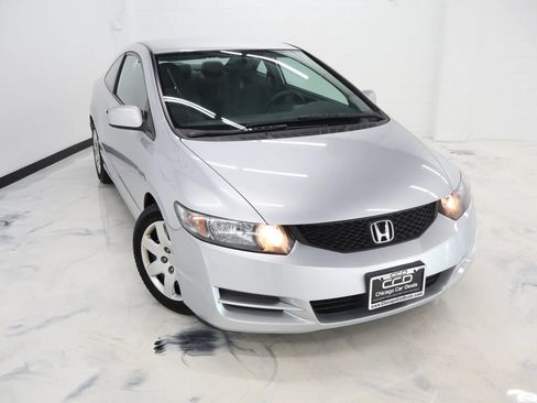 Used 2011 Honda Civic LX image 2