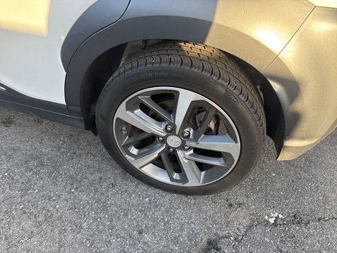 Used 2020 Hyundai Kona Limited image 5