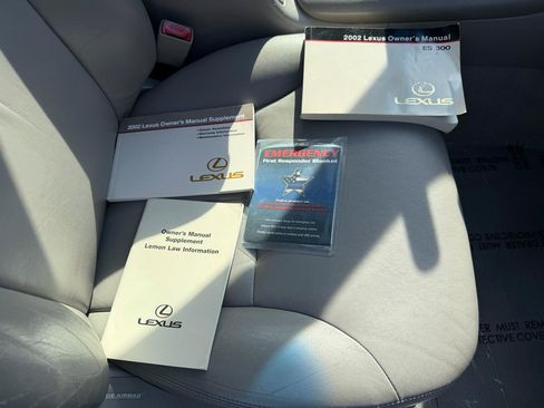 Used 2002 Lexus ES 330 FWD image 26