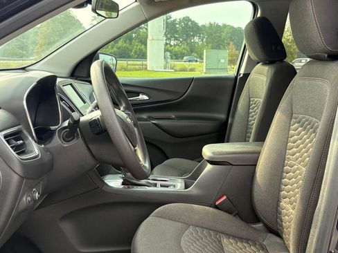 Used 2020 Chevrolet Equinox LT FWD image 19