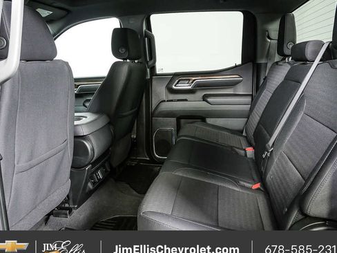 Certified 2025 Chevrolet Silverado 1500 LT AWD/4WD image 17