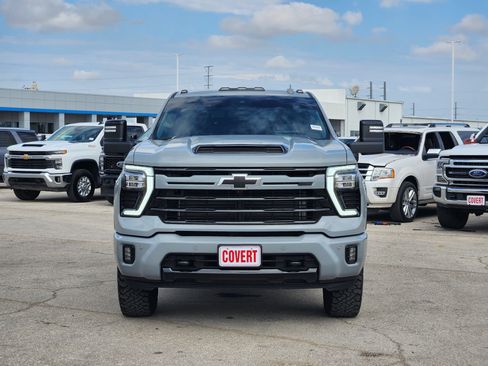 Used 2024 Chevrolet Silverado 2500 LTZ w/ LTZ Plus Package AWD/4WD image 2