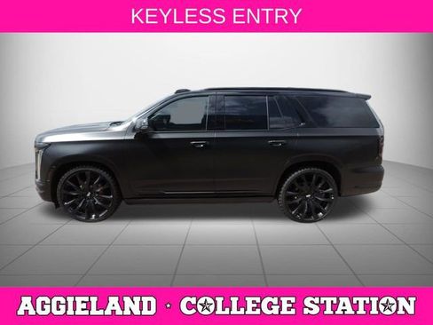 Used 2026 Cadillac Escalade Platinum Sport w/ LPO, ONYX Package AWD/4WD image 7