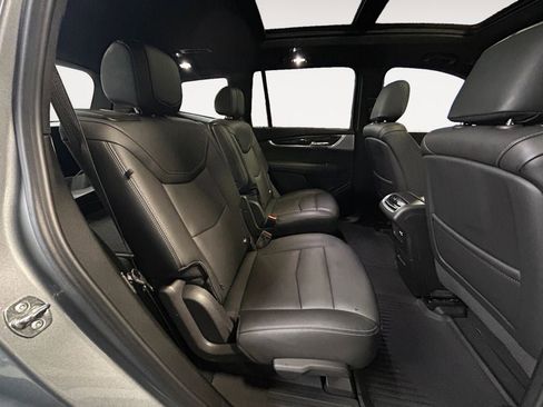 Used 2024 Cadillac XT6 Premium Luxury w/ Technology Package image 11