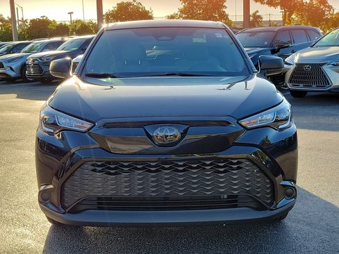 Used 2025 Toyota Corolla Cross AWD Hybrid image 3