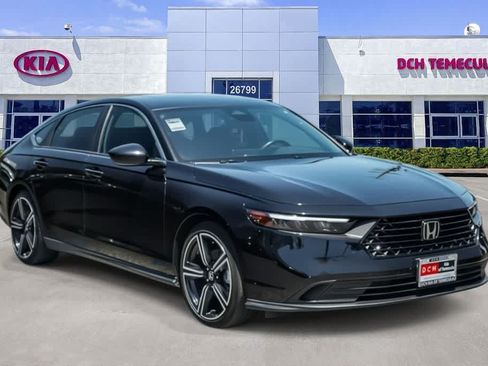 Used 2025 Honda Accord Sport image 3