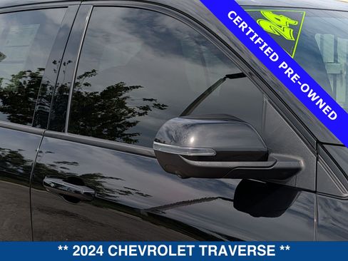 Used 2024 Chevrolet Traverse RS FWD image 11