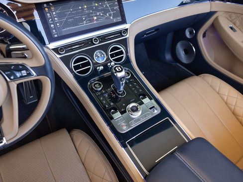 Used 2020 Bentley Continental GT V8 AWD/4WD image 52