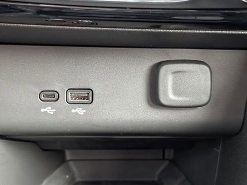 Used 2026 Buick Encore GX Sport Touring w/ Comfort Package FWD image 19