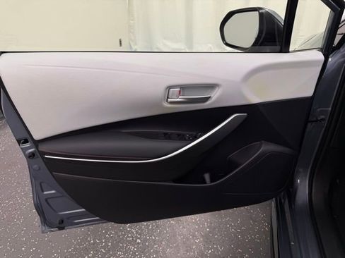 Used 2025 Toyota Corolla SE AWD/4WD image 10