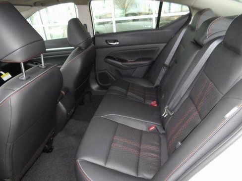 Used 2025 Nissan Altima 2.5 SR w/ SR Premium Package image 16