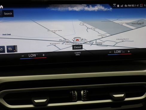 Used 2023 BMW 330e w/ M Sport Package RWD image 8