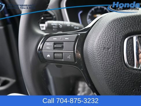 Used 2025 Honda Pilot EX-L image 25