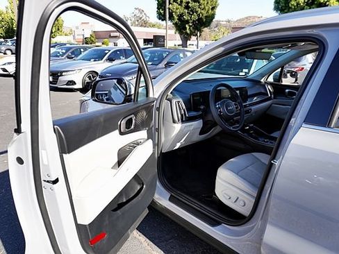 Used 2025 Kia Sorento EX w/ Panoramic Sunroof Package FWD image 41