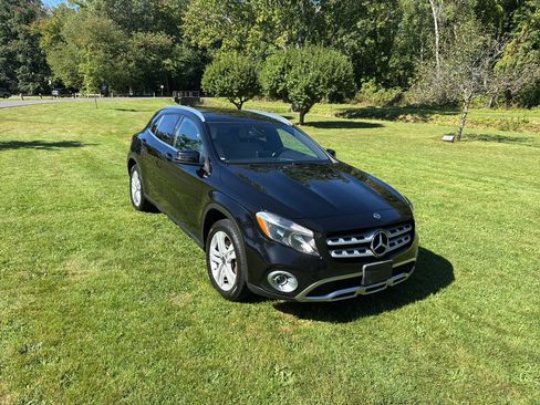 Used 2020 Mercedes-Benz GLA 250 4MATIC image 1