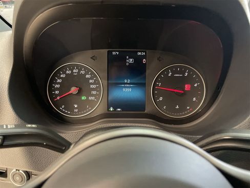 Used 2024 Mercedes-Benz Sprinter 2500 image 11