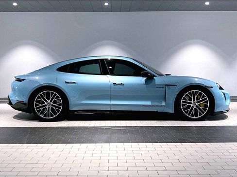 Used 2020 Porsche Taycan Turbo S image 11