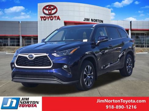 Used 2026 Toyota Highlander XLE AWD/4WD image 3
