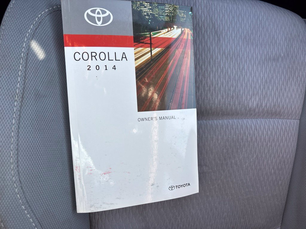 Used 2014 Toyota Corolla LE FWD image 25