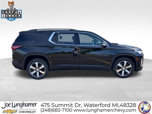 Used 2023 Chevrolet Traverse LT w/ LT Premium Package AWD/4WD image 2