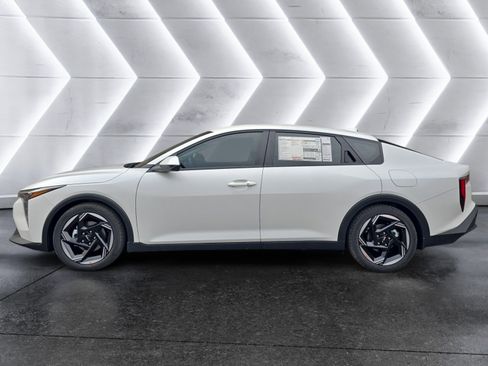 New 2026 Kia K4 EX image 2