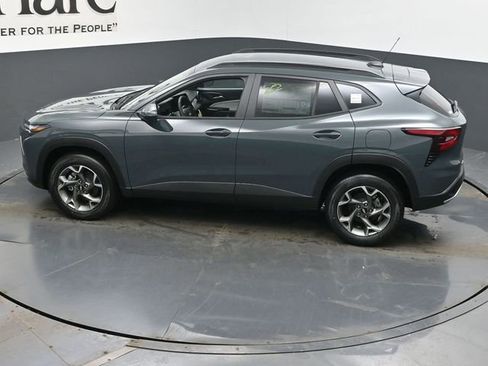 New 2026 Chevrolet Trax LT w/ LT Convenience Package image 21