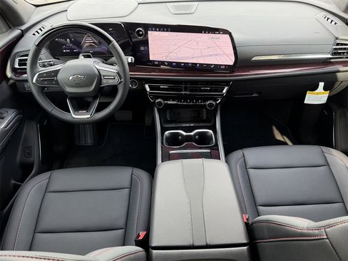 New 2026 Chevrolet Traverse Z71 w/ Enhanced Driving Package image 10