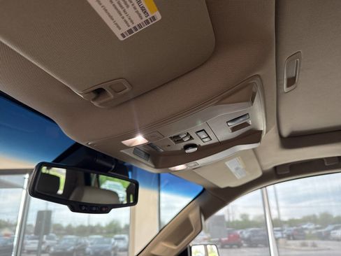 Used 2018 GMC Yukon XL Denali w/ Denali Ultimate Package image 24