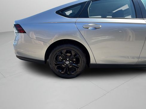 Used 2025 Honda Accord SE image 33