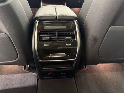Certified 2023 BMW X7 xDrive40i w/ M Sport Package image 28