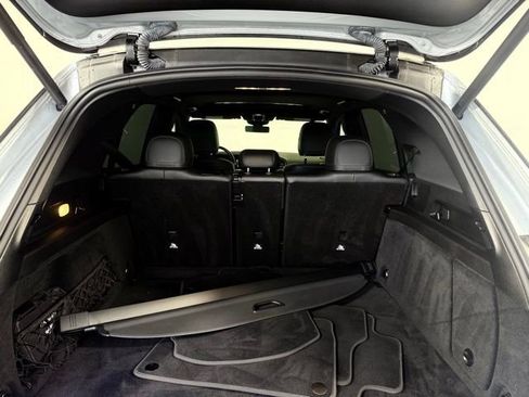 Used 2022 Mercedes-Benz GLE 350 4MATIC w/ Premium Package image 17