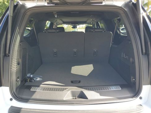 New 2026 Chevrolet Suburban High Country w/ Sun And Tow Package RWD image 7