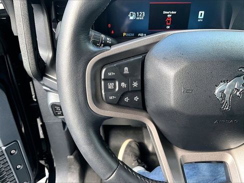 Used 2025 Ford Bronco Badlands AWD/4WD image 23
