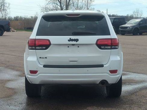 Used 2020 Jeep Grand Cherokee Altitude image 4