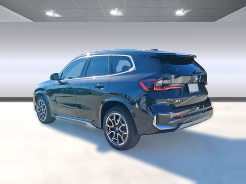 Used 2026 BMW X1 xDrive28i w/ Technology Package image 3
