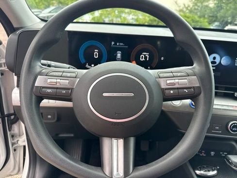 Used 2025 Hyundai Kona SE AWD/4WD image 11