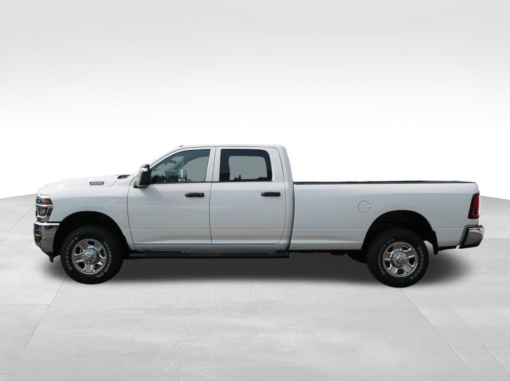 New 2026 RAM 2500 Tradesman AWD/4WD image 3